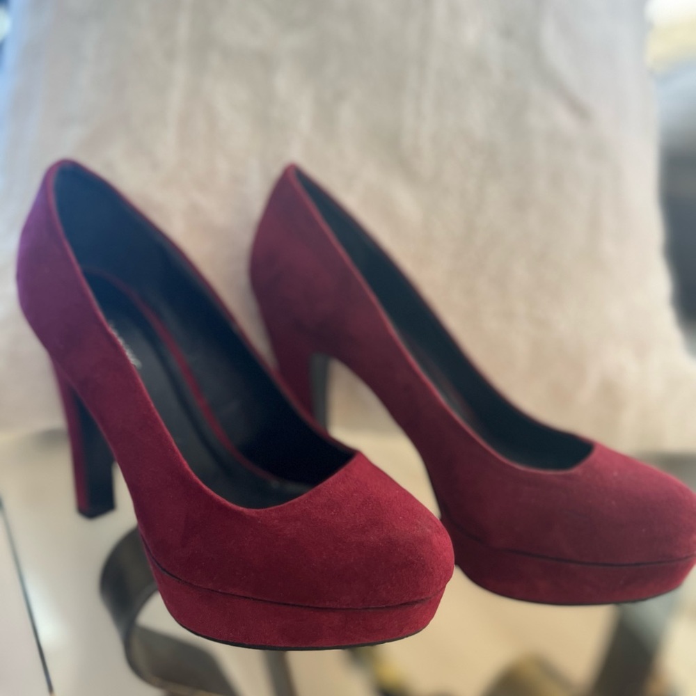 Call it spring platform black cherry suede pumps 7.5